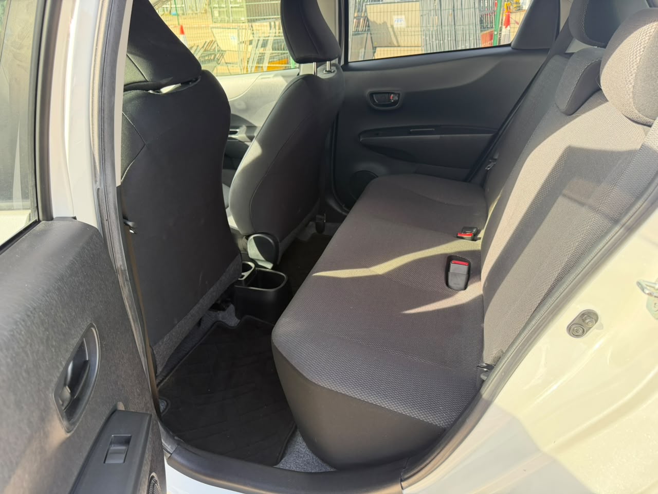 2013 Toyota Yaris White