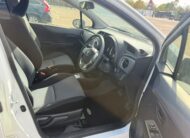 2013 Toyota Yaris White
