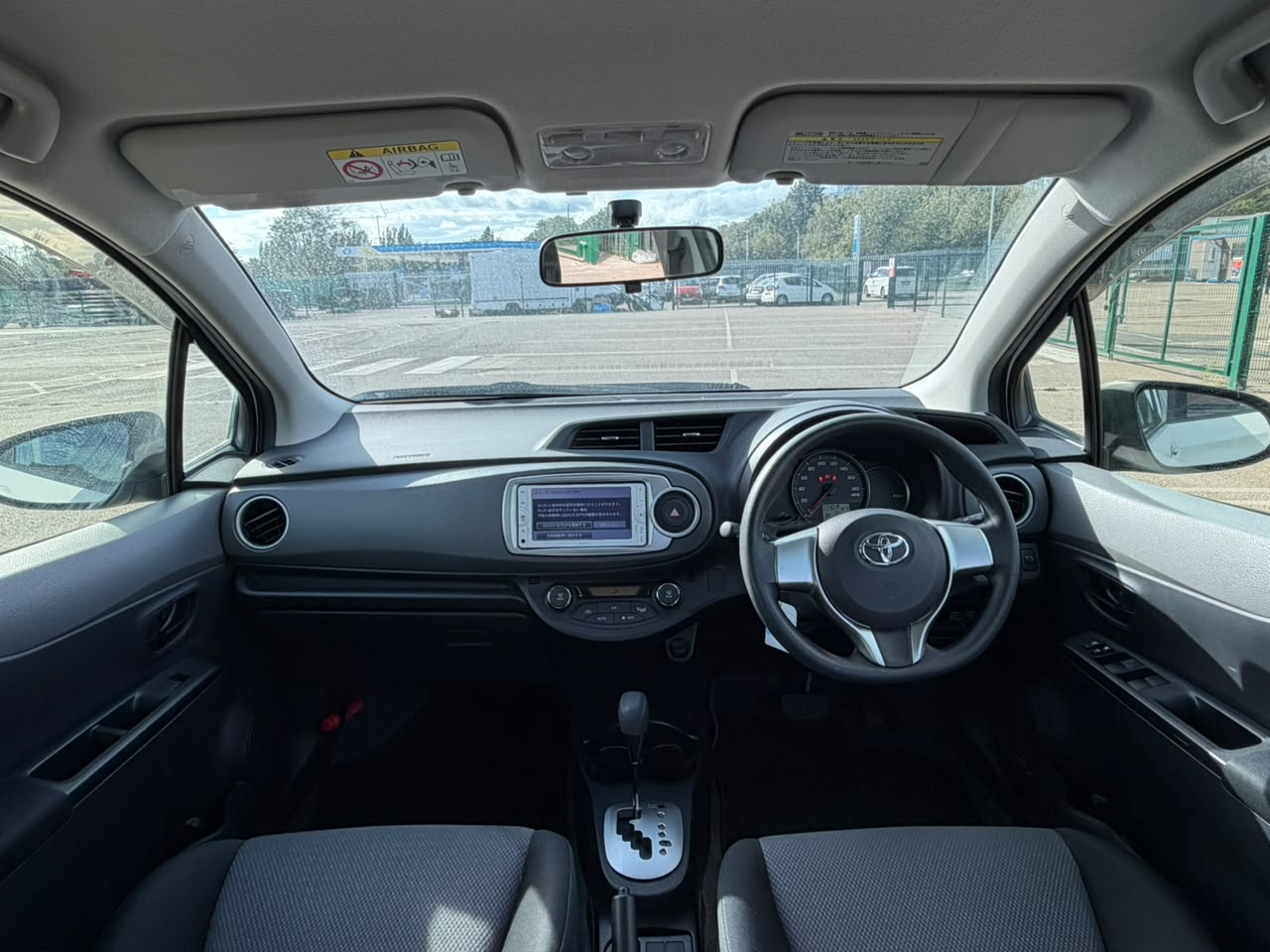 2013 Toyota Yaris White