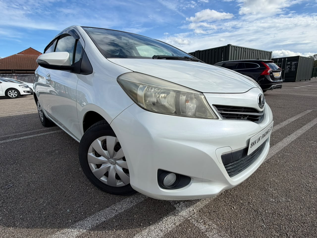 2013 Toyota Yaris White