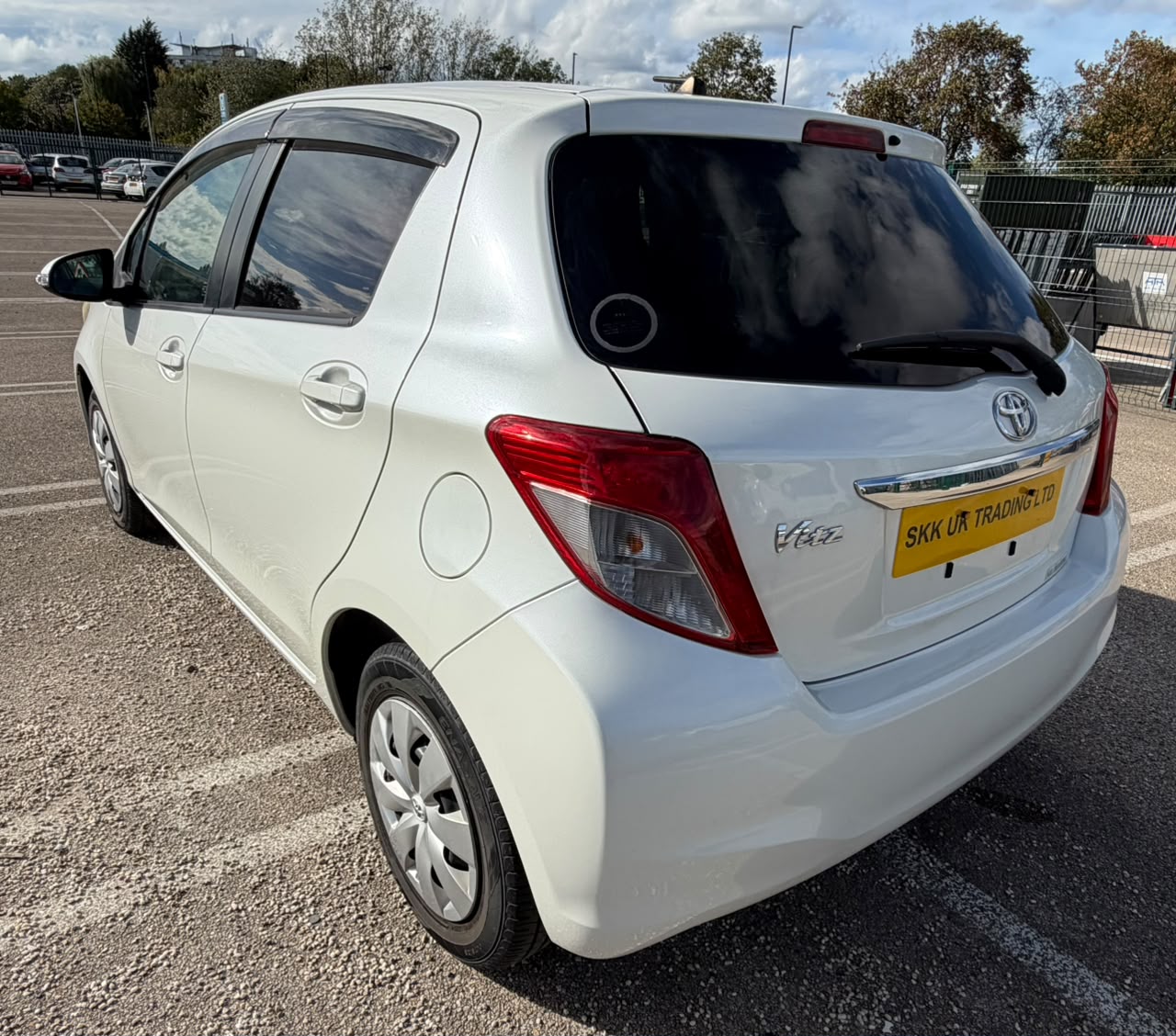 2013 Toyota Yaris White