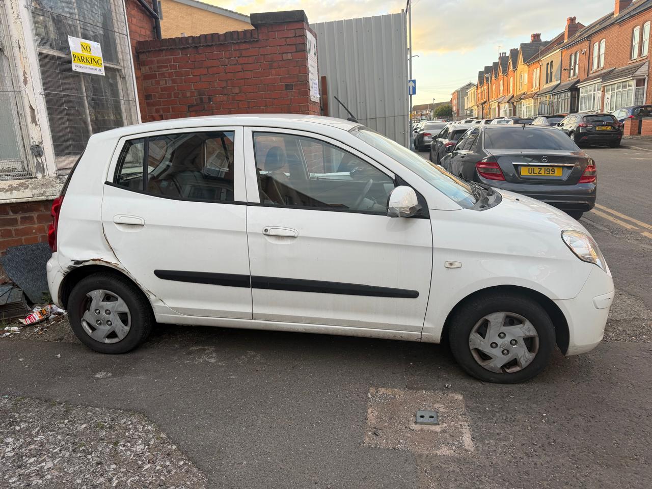 2010 KIA Picanto White