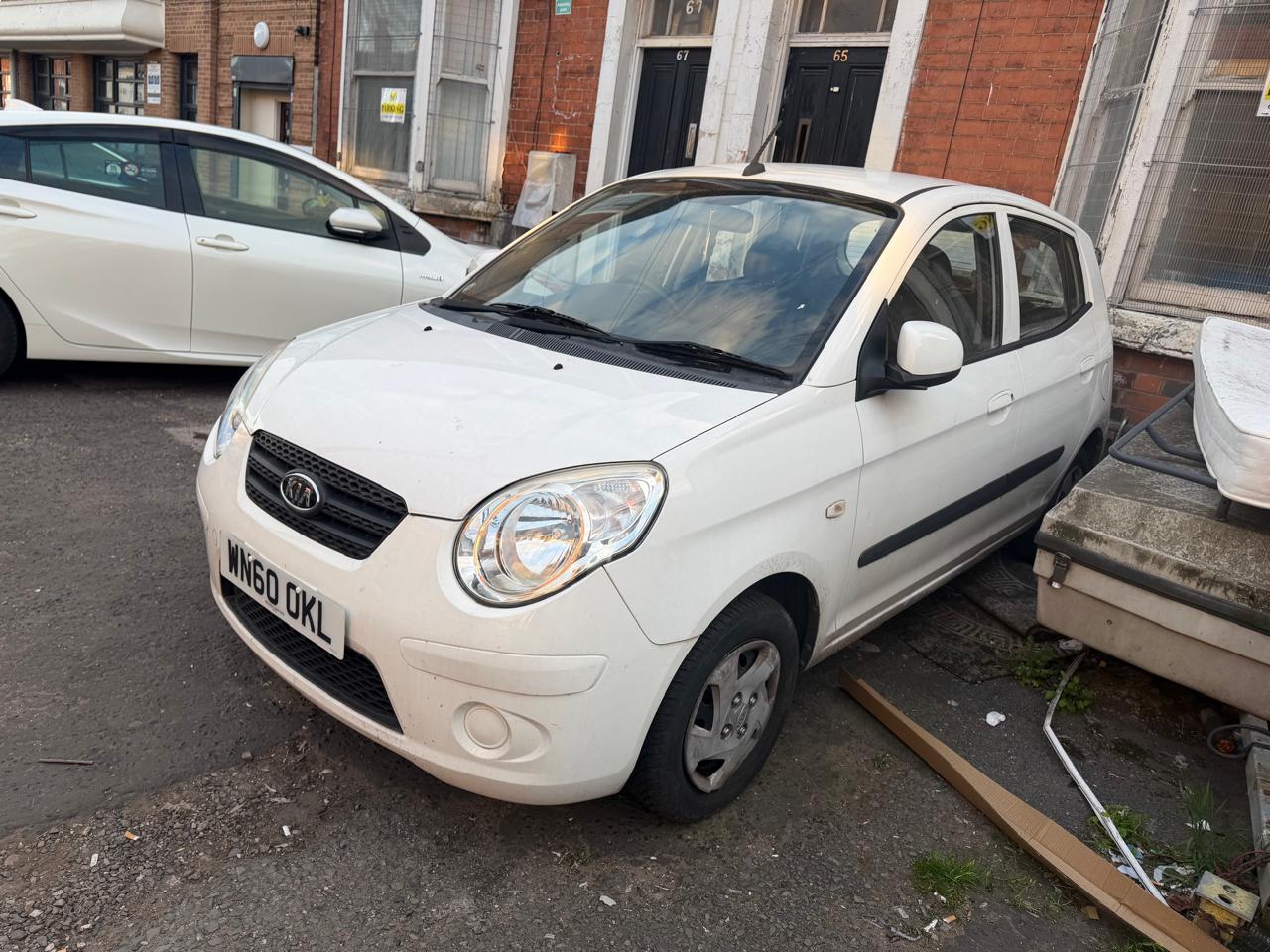 2010 KIA Picanto White