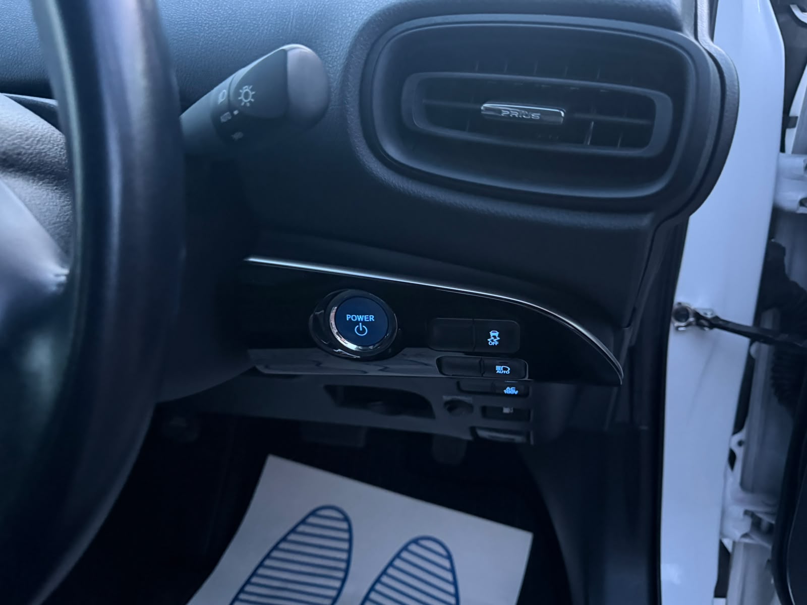 2021 Toyota Prius White