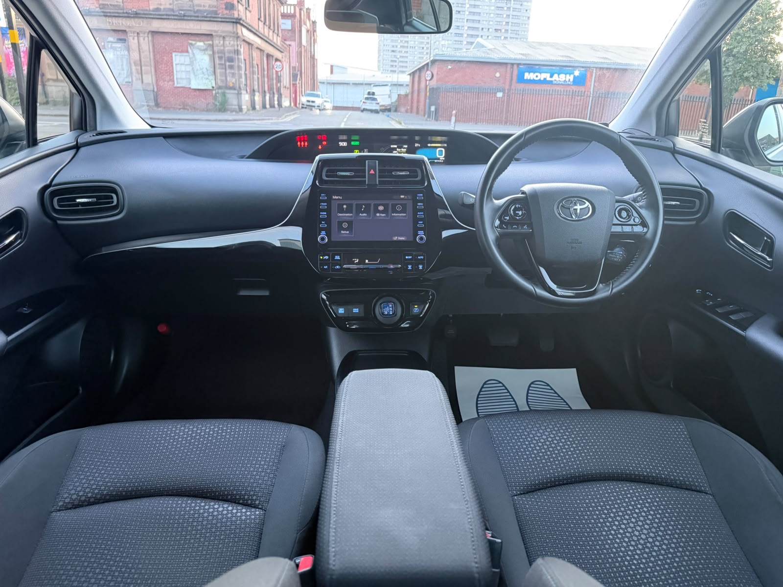 2021 Toyota Prius White