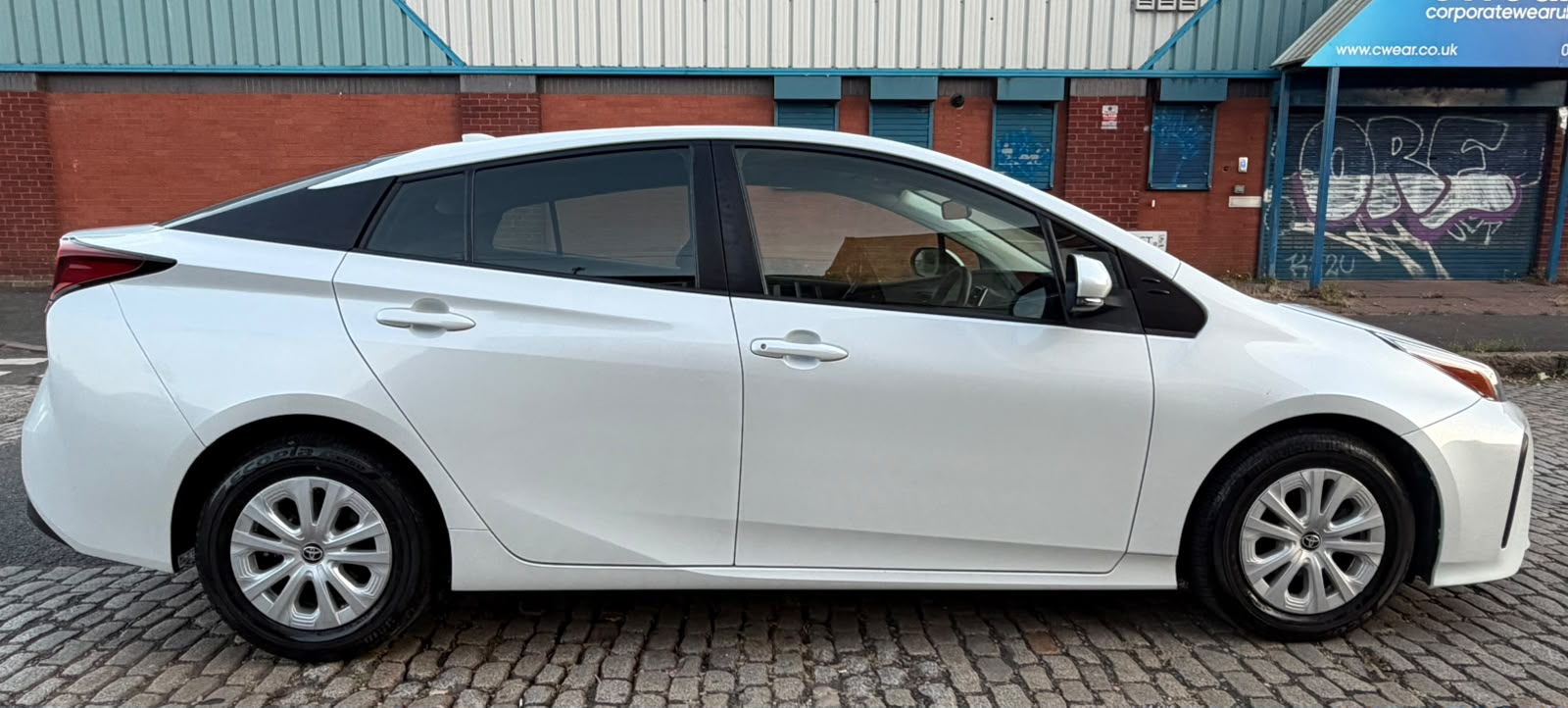 2021 Toyota Prius White