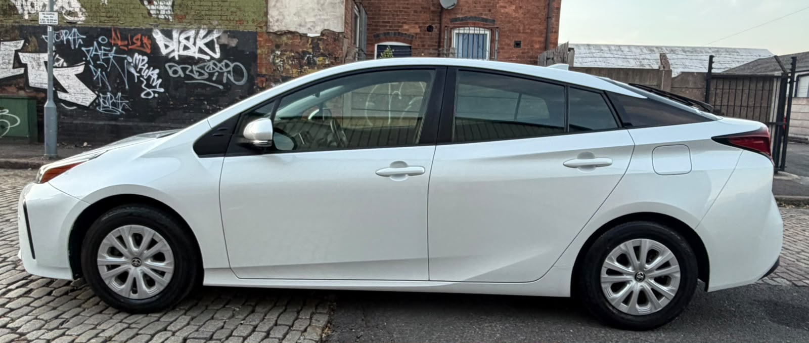 2021 Toyota Prius White