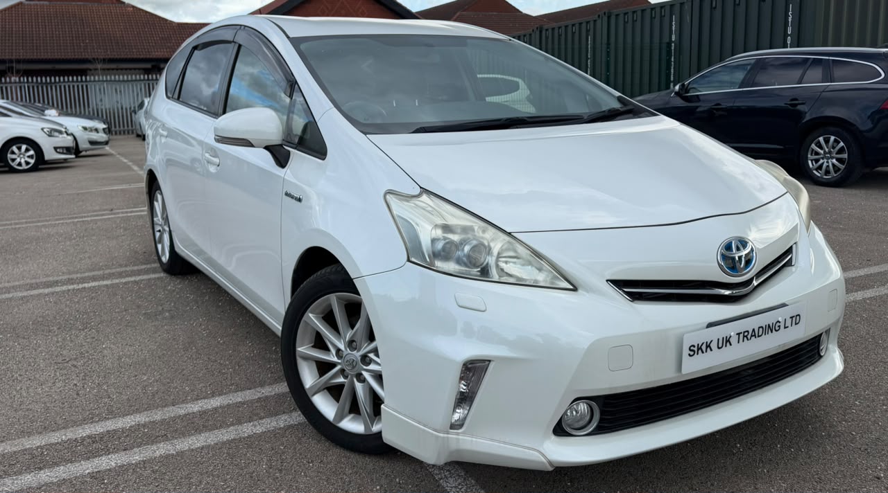 2014 Toyota Prius Plus White