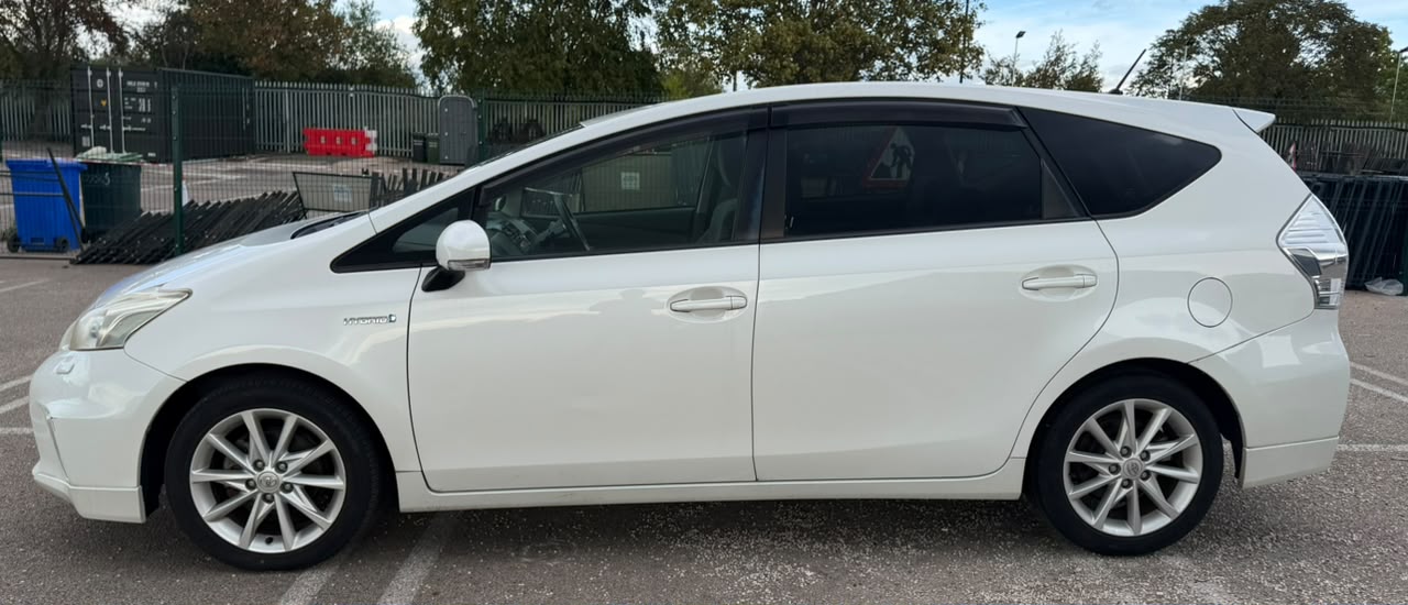 2014 Toyota Prius Plus White