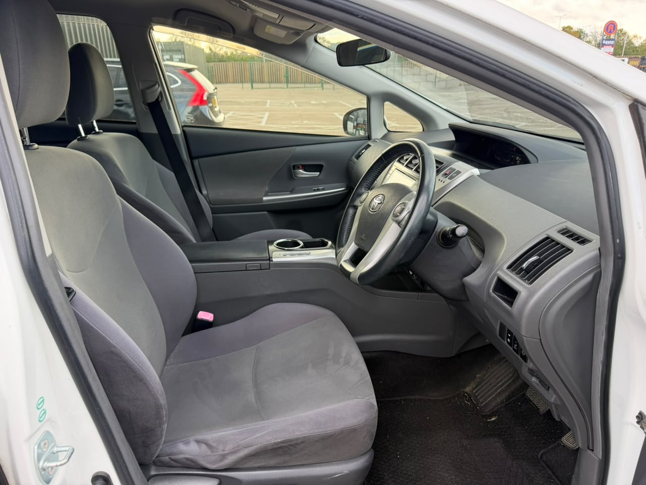 2014 Toyota Prius Plus White