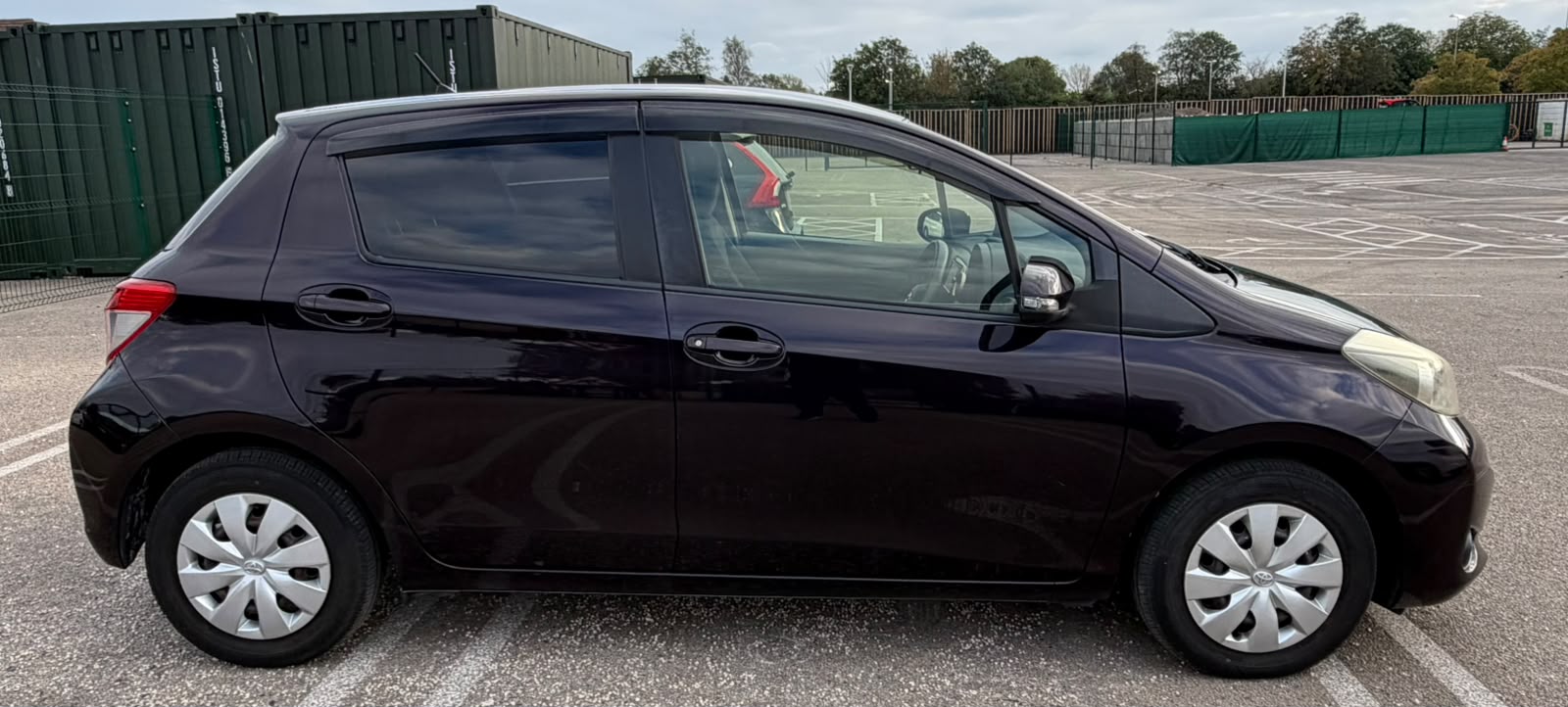 2013 Toyota Yaris Purple