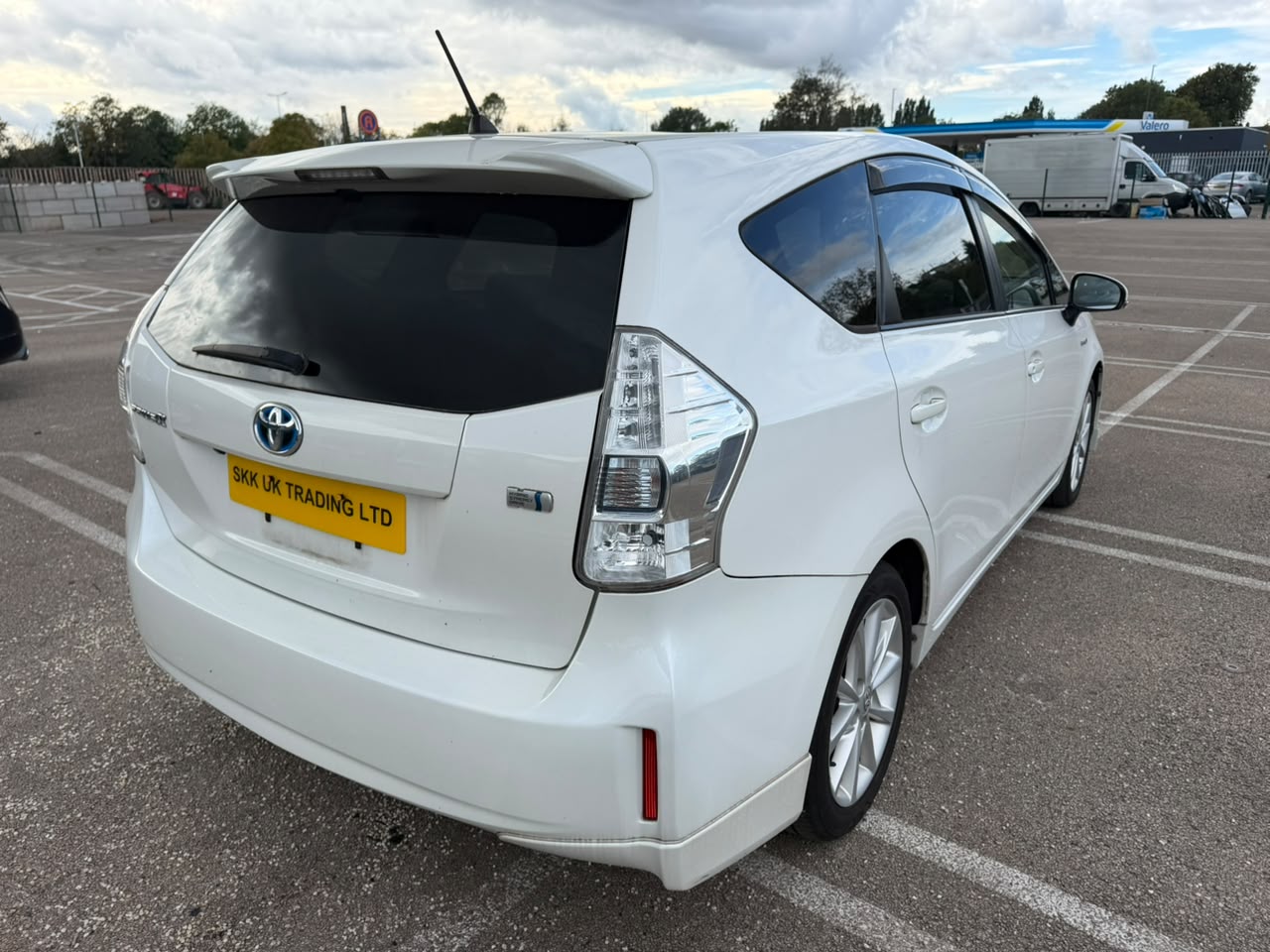 2014 Toyota Prius Plus White