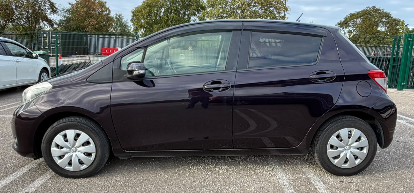 2013 Toyota Yaris Purple