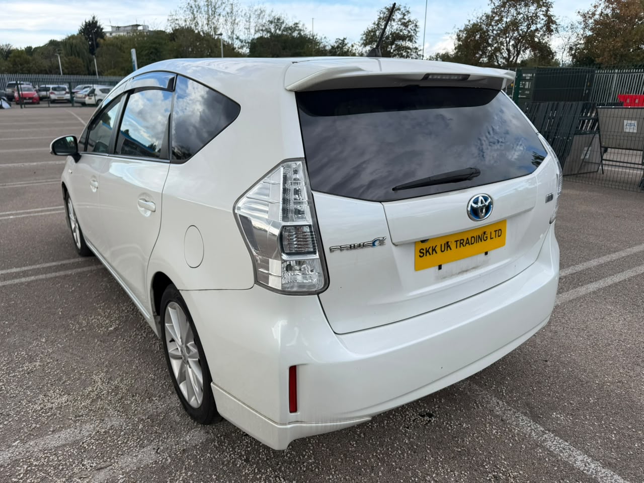 2014 Toyota Prius Plus White