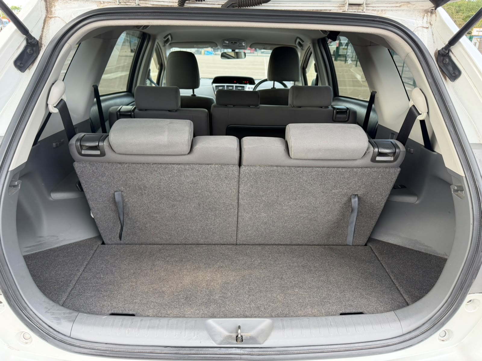 2014 Toyota Prius Plus White