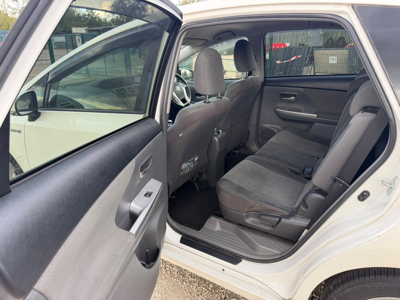 2014 Toyota Prius Plus White