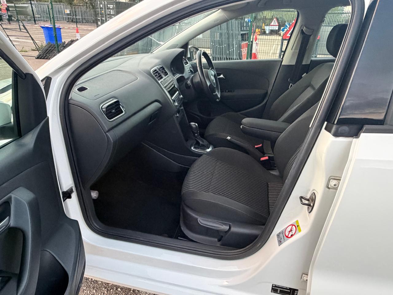 2012 Volkswagen Polo White