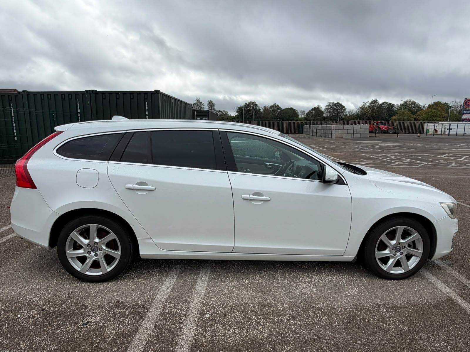 2014 Volvo V60 White