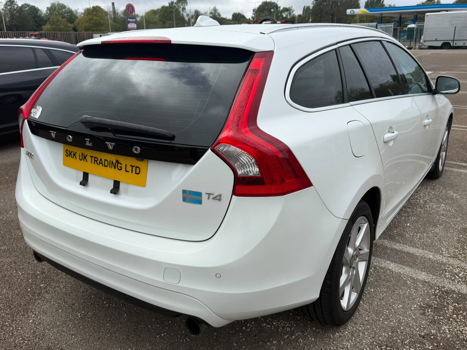 2014 Volvo V60 White