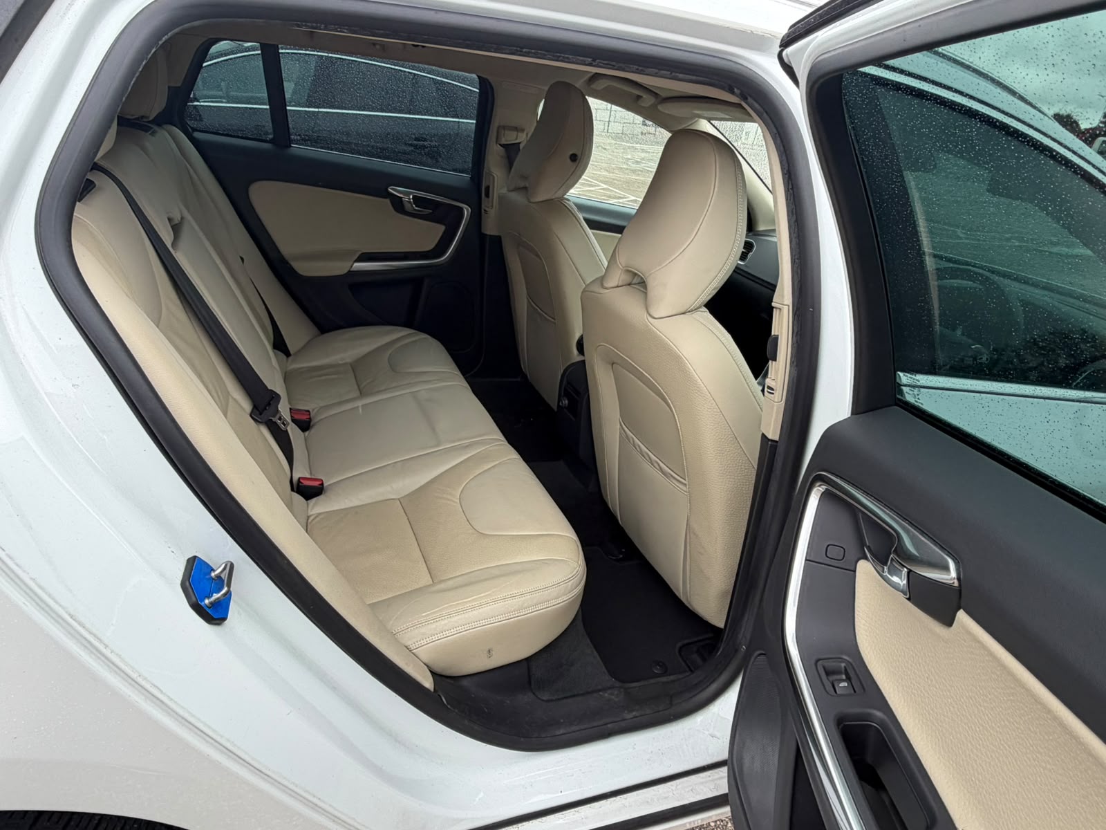 2014 Volvo V60 White