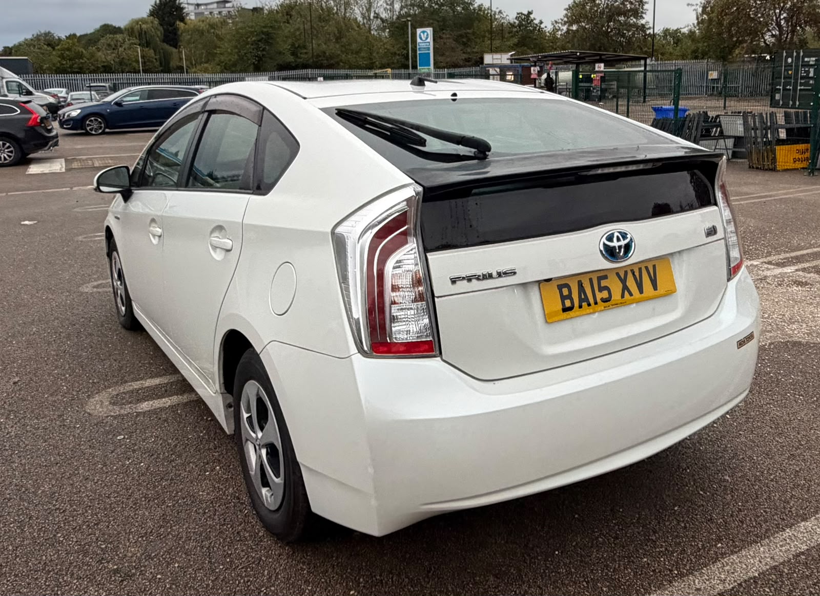 2015 Toyota Prius White
