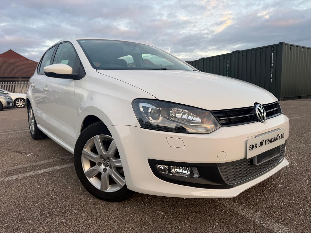 2012 Volkswagen Polo White