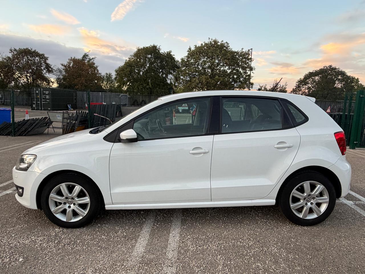 2012 Volkswagen Polo White